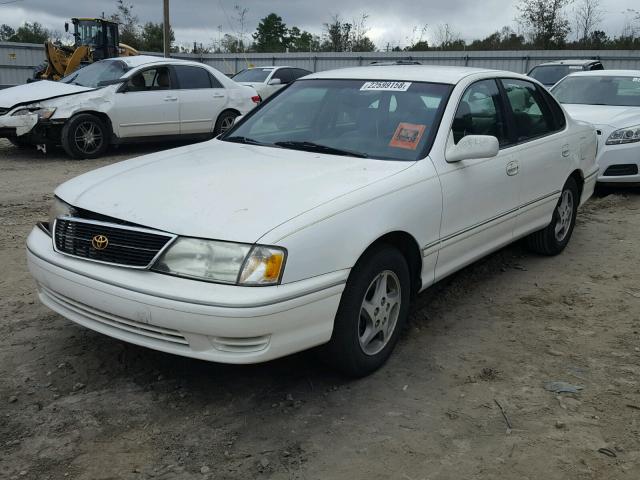 4T1BF18BXWU245825 - 1998 TOYOTA AVALON XL WHITE photo 2