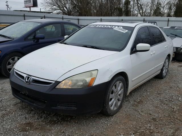 1HGCM66517A046062 - 2007 HONDA ACCORD EX WHITE photo 2