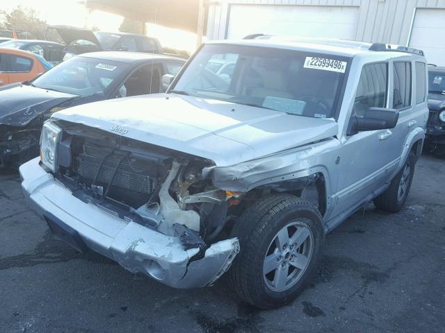 1J8HG58266C193823 - 2006 JEEP COMMANDER SILVER photo 2