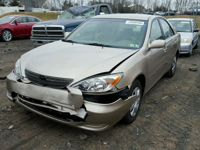 4T1BE32K43U233253 - 2003 TOYOTA CAMRY LE GOLD photo 2