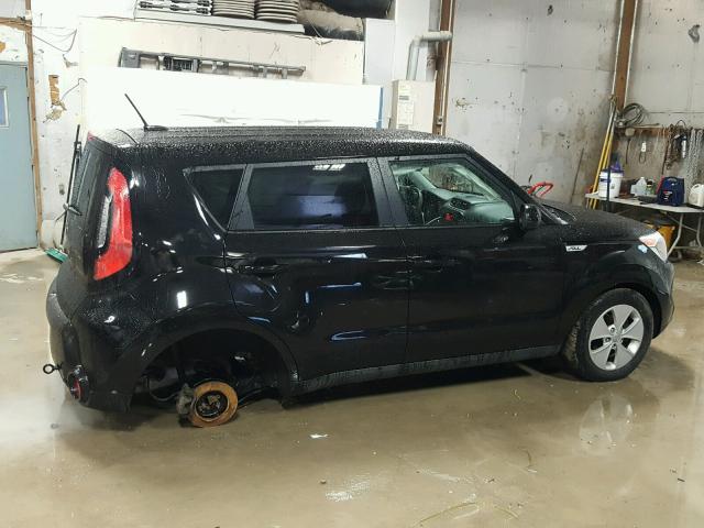 KNDJN2A28G7844290 - 2016 KIA SOUL BLACK photo 9