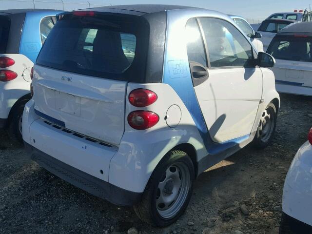 WMEEJ3BA7EK763107 - 2014 SMART FORTWO PUR WHITE photo 4