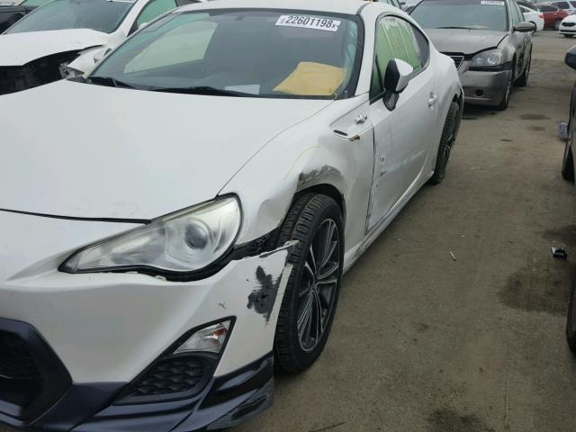 JF1ZNAA1XD2720010 - 2013 TOYOTA SCION FR-S თეთრი ფოტო 9