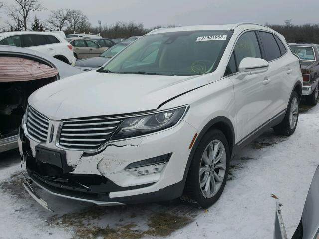 5LMCJ2C98GUJ26974 - 2016 LINCOLN MKC SELECT WHITE photo 2