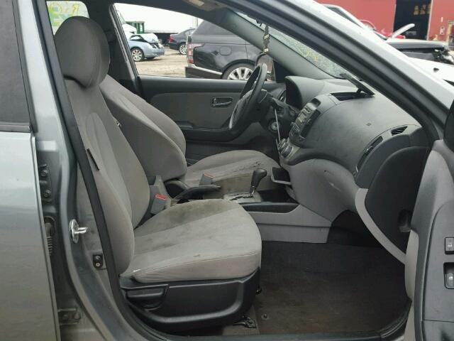 KMHDU4AD3AU936585 - 2010 HYUNDAI ELANTRA BL GRAY photo 5