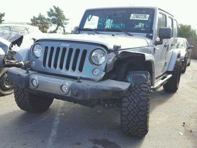 1C4BJWDG7FL589958 - 2015 JEEP WRANGLER U SILVER photo 2