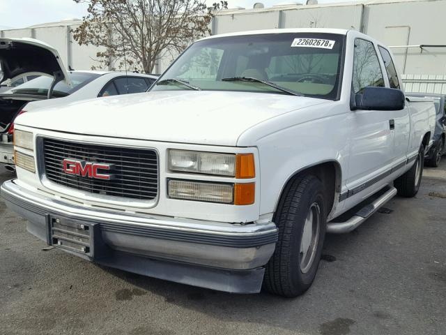 2GTEC19R5V1563349 - 1997 GMC SIERRA C15 WHITE photo 2