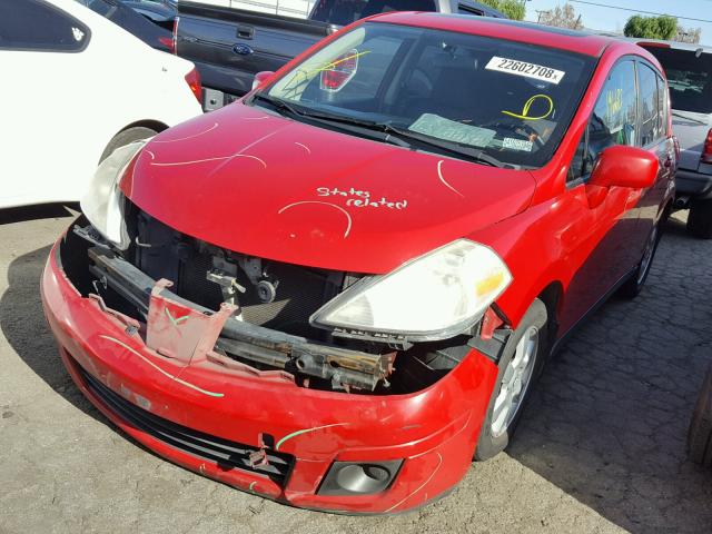 3N1BC13E27L370248 - 2007 NISSAN VERSA S RED photo 2