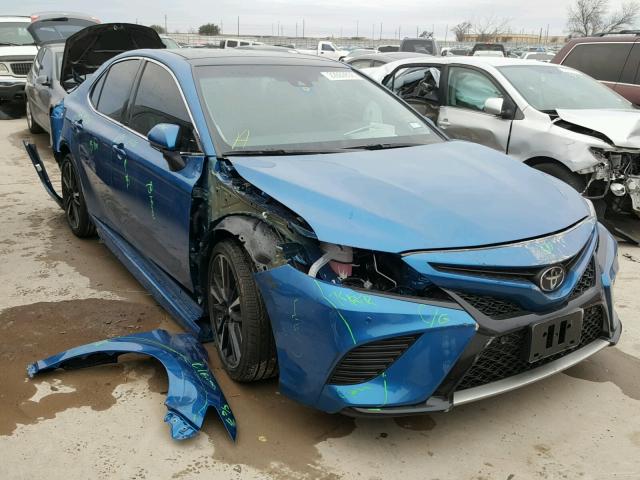 4T1BZ1HK5JU008045 - 2018 TOYOTA CAMRY XSE BLUE photo 1