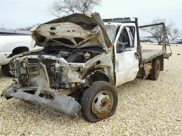 1FDXF46Y15EB79642 - 2005 FORD F450 SUPER WHITE photo 2