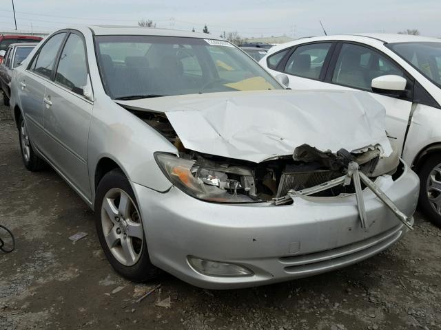 JTDBE32K540260815 - 2004 TOYOTA CAMRY LE SILVER photo 1