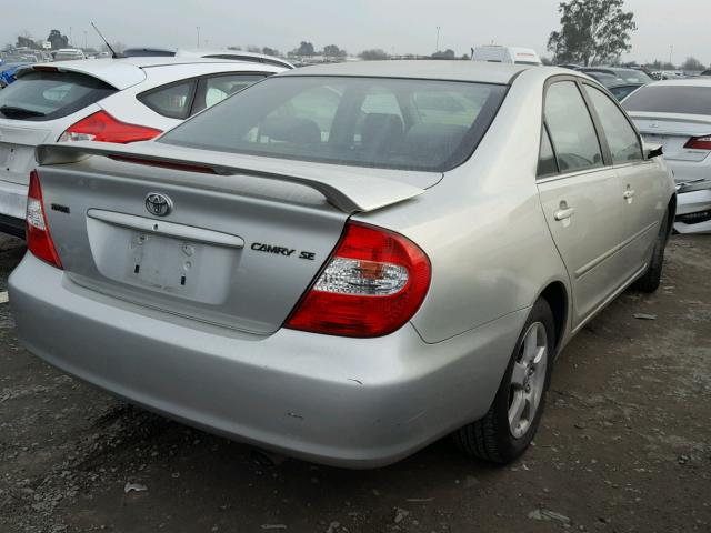 JTDBE32K540260815 - 2004 TOYOTA CAMRY LE SILVER photo 4