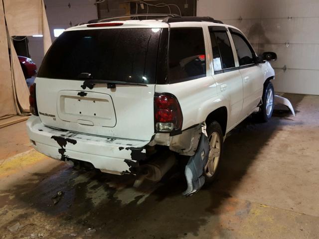 1GNDT13S882242666 - 2008 CHEVROLET TRAILBLAZE WHITE photo 4