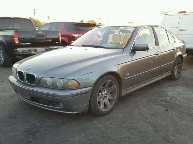 WBADT43462GY40922 - 2002 BMW 525 I AUTO SILVER photo 2