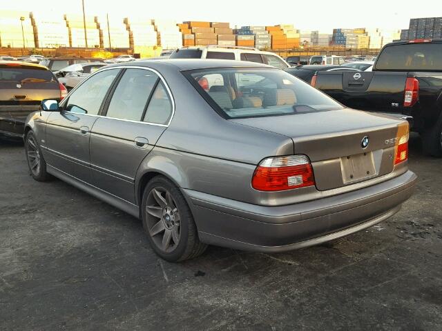 WBADT43462GY40922 - 2002 BMW 525 I AUTO SILVER photo 3