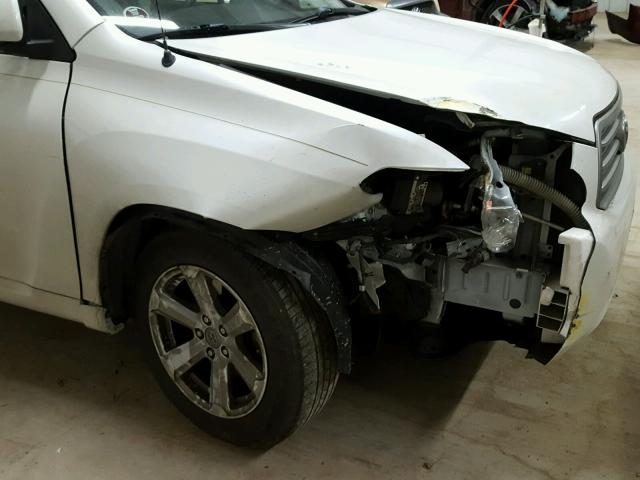 JTEZA3EH1A2011580 - 2010 TOYOTA HIGHLANDER WHITE photo 9