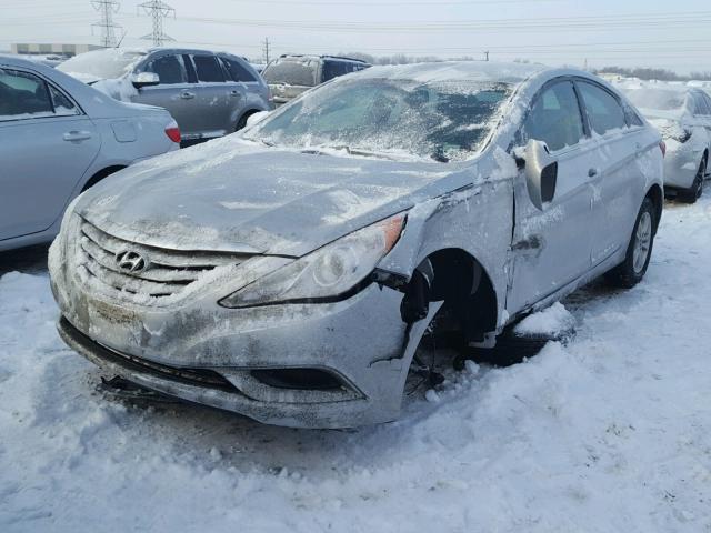 5NPEB4AC6CH444989 - 2012 HYUNDAI SONATA GLS SILVER photo 2