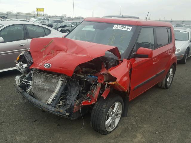 KNDJT2A29A7038052 - 2010 KIA SOUL + RED photo 2