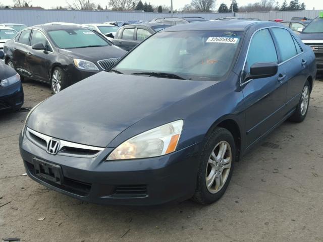 1HGCM56366A041270 - 2006 HONDA ACCORD SE GRAY photo 2