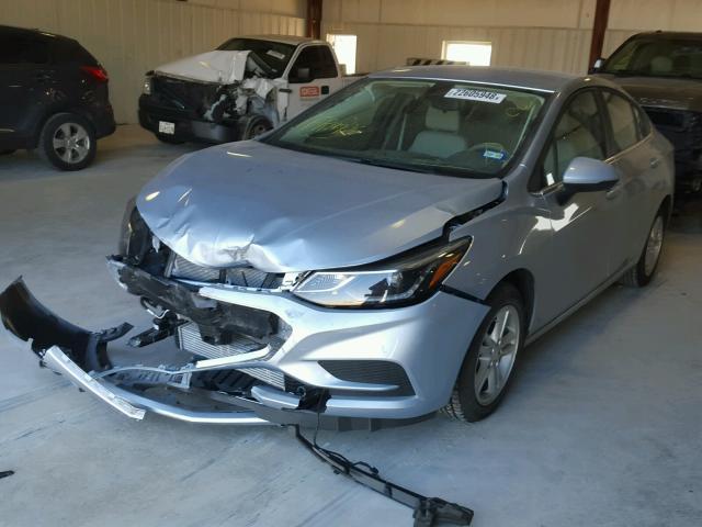 1G1BE5SM8H7231912 - 2017 CHEVROLET CRUZE LT SILVER photo 2