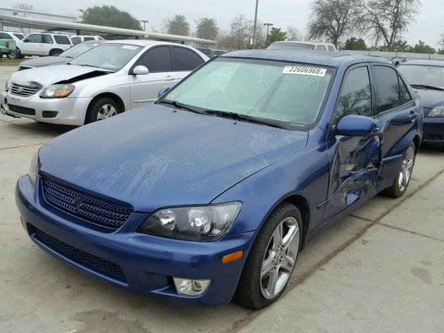 JTHBD192530066232 - 2003 LEXUS IS 300 BLUE photo 2