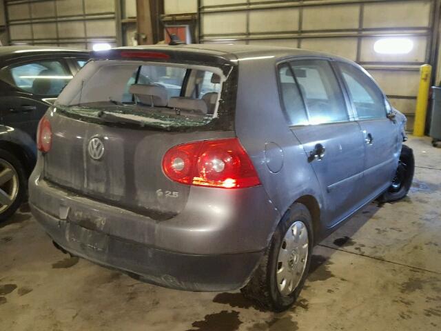 WVWDA71K58W069668 - 2008 VOLKSWAGEN RABBIT GRAY photo 4