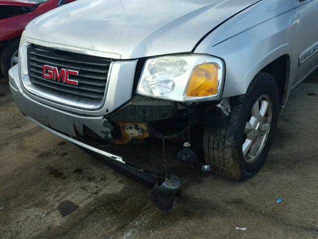 1GKDS13S052189747 - 2005 GMC ENVOY SILVER photo 9