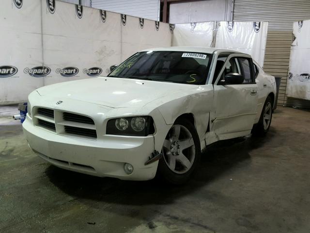 2B3KA43H88H308217 - 2008 DODGE CHARGER WHITE photo 2