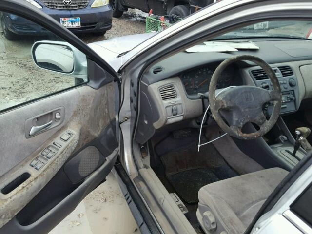 3HGCG56451G700434 - 2001 HONDA ACCORD LX SILVER photo 9