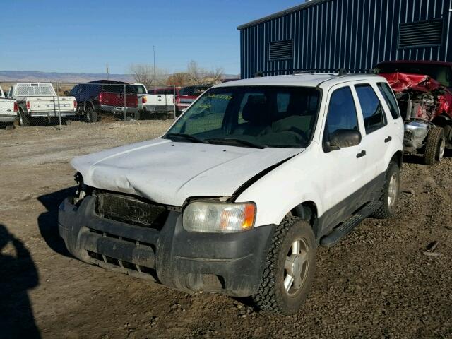 1FMYU92153KB88228 - 2003 FORD ESCAPE XLS WHITE photo 2