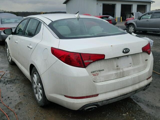 5XXGM4A7XDG136677 - 2013 KIA OPTIMA LX WHITE photo 3