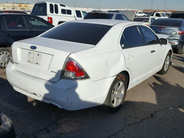 3FAFP06Z96R227925 - 2006 FORD FUSION S WHITE photo 4