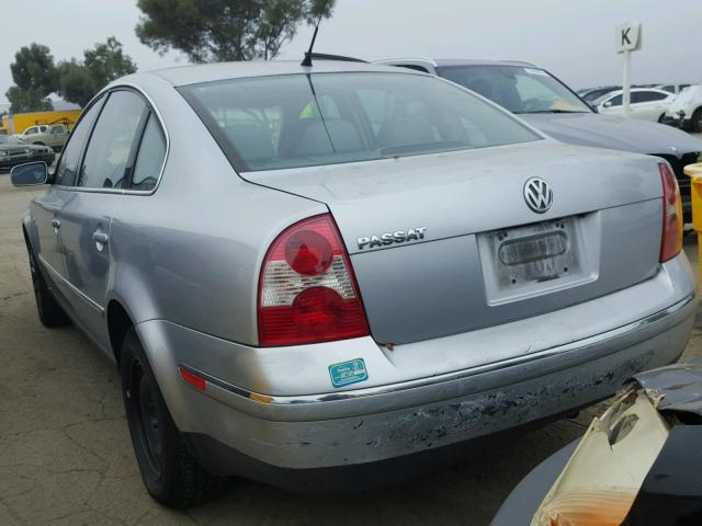 WVWPD63B73P259745 - 2003 VOLKSWAGEN PASSAT GLS SILVER photo 3