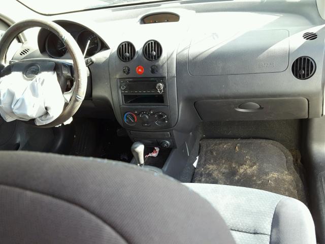 KL1TD56666B590302 - 2006 CHEVROLET AVEO BASE Gümüş fotoğraf 9