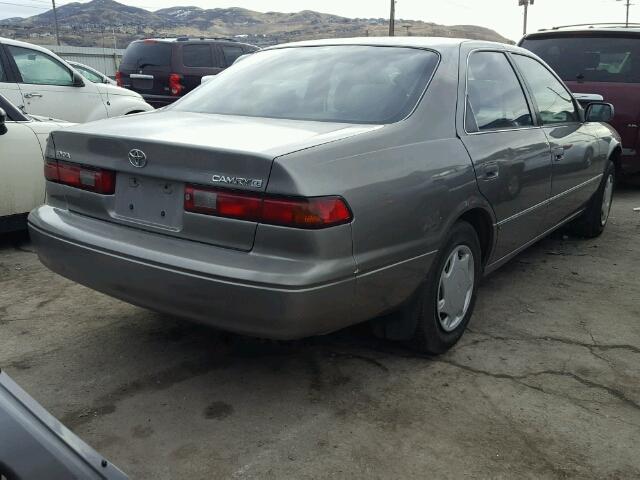 4T1BG22K6XU461877 - 1999 TOYOTA CAMRY CE GRAY photo 4