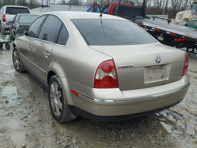 WVWAD63B15P006252 - 2005 VOLKSWAGEN PASSAT GLS GOLD photo 3