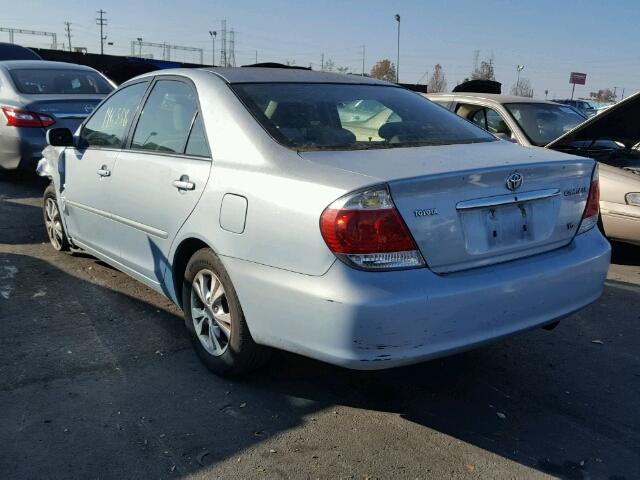 4T1BF32KX5U615965 - 2005 TOYOTA CAMRY LE BLUE photo 3