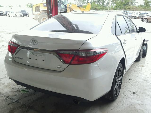 4T1BF1FK6GU159139 - 2016 TOYOTA CAMRY LE WHITE photo 4