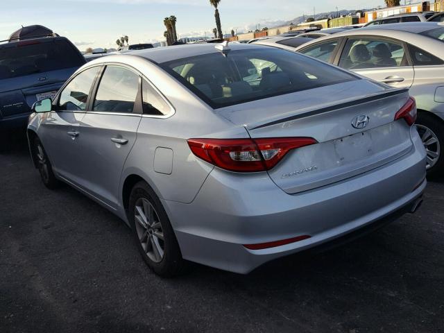 5NPE24AF4HH527435 - 2017 HYUNDAI SONATA SE SILVER photo 3