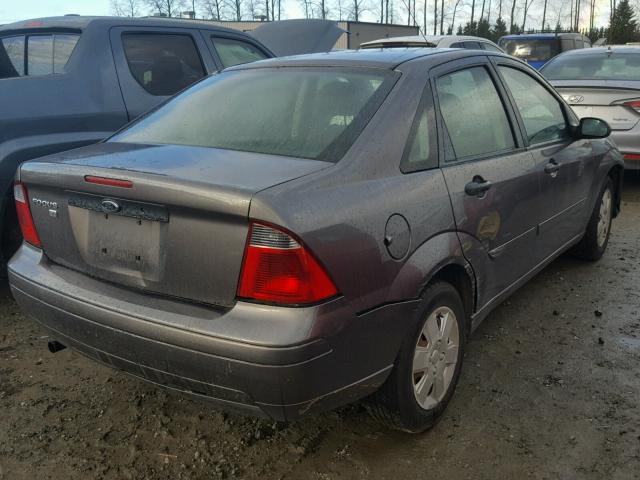 1FAFP34N87W220447 - 2007 FORD FOCUS ZX4 GRAY photo 4