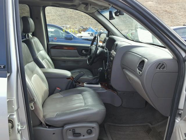 1GKDT13S842391246 - 2004 GMC ENVOY SILVER photo 5