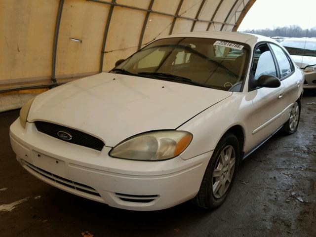 1FAFP52U24A185032 - 2004 FORD TAURUS LX WHITE photo 2