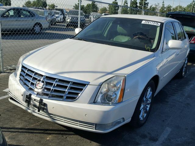 1G6KD57Y29U147550 - 2009 CADILLAC DTS WHITE photo 2