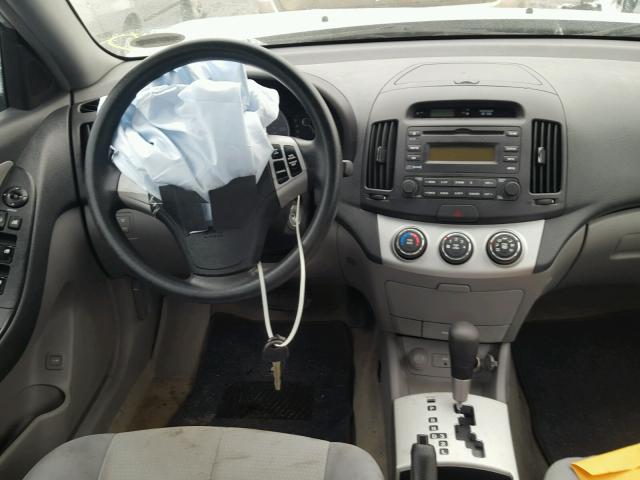 KMHDU46D37U128075 - 2007 HYUNDAI ELANTRA GL SILVER photo 9