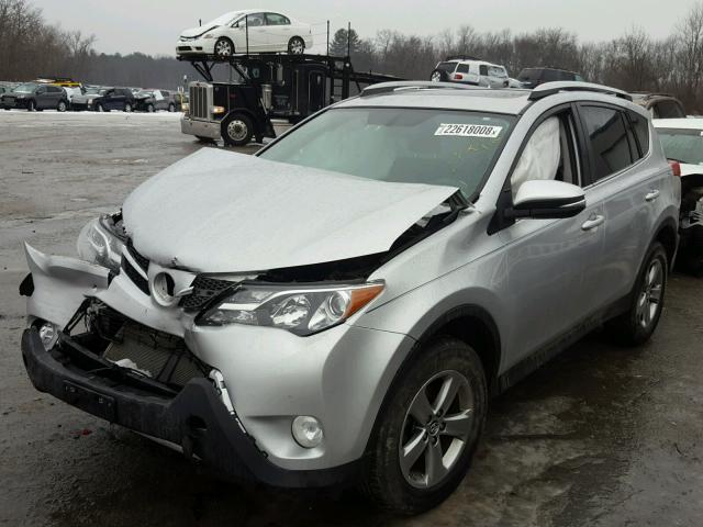 2T3RFREV5FW333216 - 2015 TOYOTA RAV4 XLE SILVER photo 2