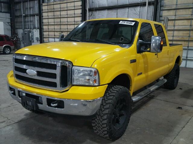 1FTWW31P56EA88657 - 2006 FORD F350 SRW S YELLOW photo 2