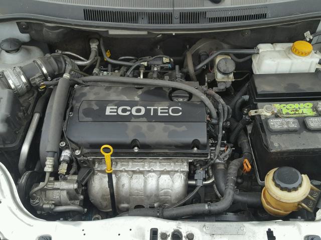 KL1TD5DE3AB071565 - 2010 CHEVROLET AVEO LS SILVER photo 7