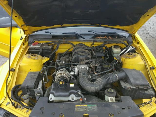 1ZVFT80N165200261 - 2006 FORD MUSTANG YELLOW photo 7