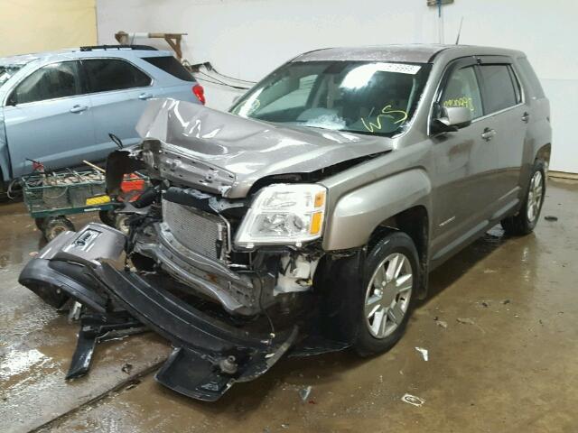 2CTALBEW1A6352764 - 2010 GMC TERRAIN SL GRAY photo 2