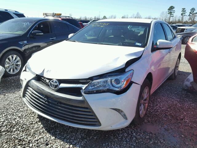 4T4BF1FKXGR531250 - 2016 TOYOTA CAMRY LE WHITE photo 2